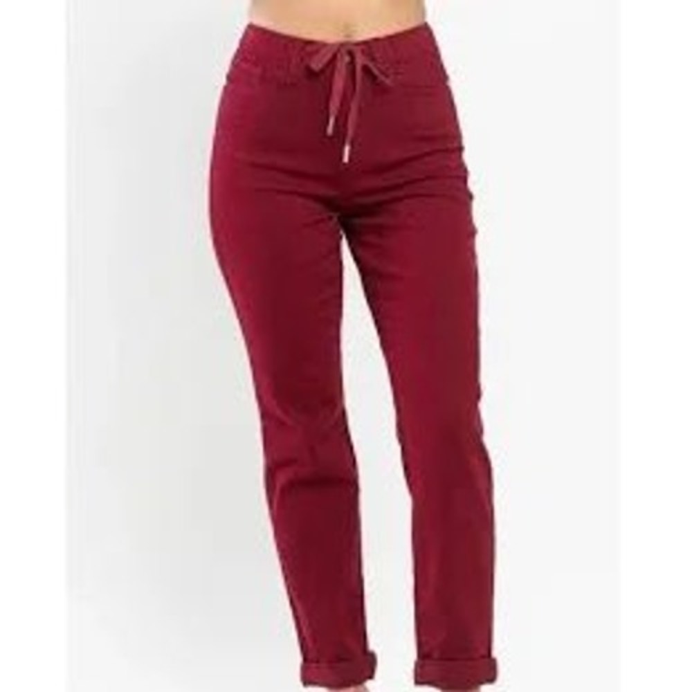 Judy‎ Blue Tis the Season Cranberry Denim Joggers High Waist Red Pants 11/30 NEW